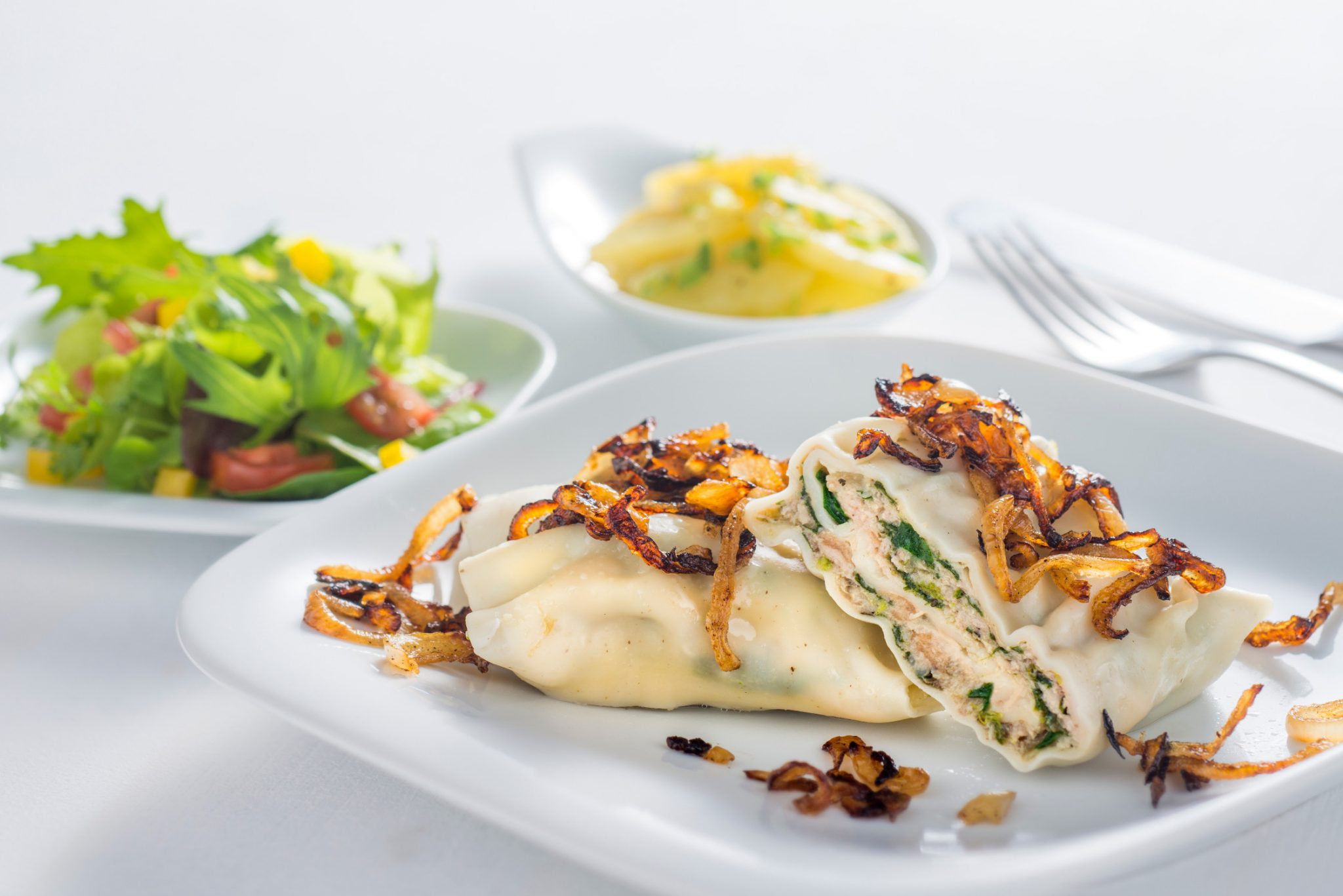 Geschmälzte Maultaschen mit Kartoffelsalat
