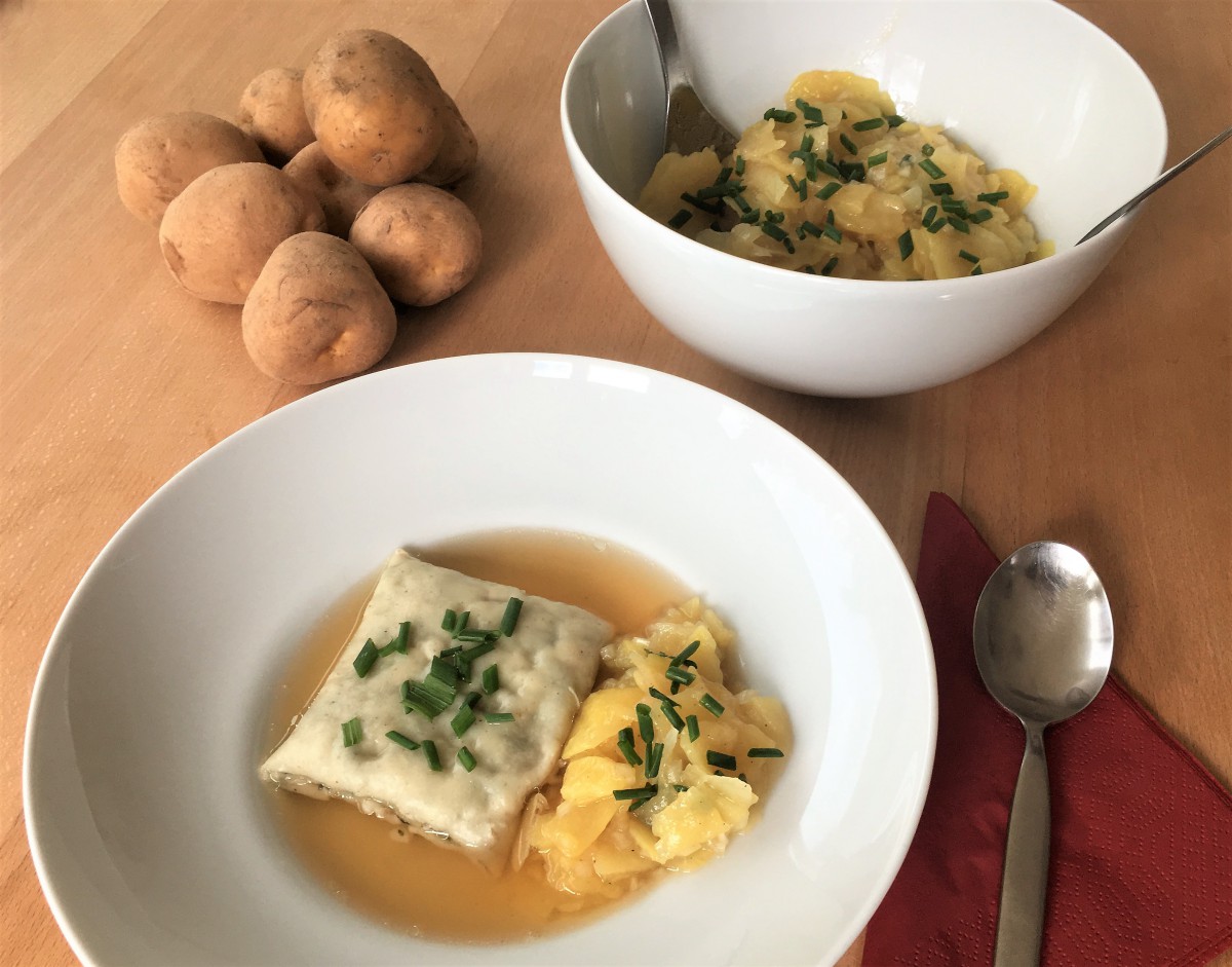 Oma Lisbeths - Maultasche mit Kartoffelsalat